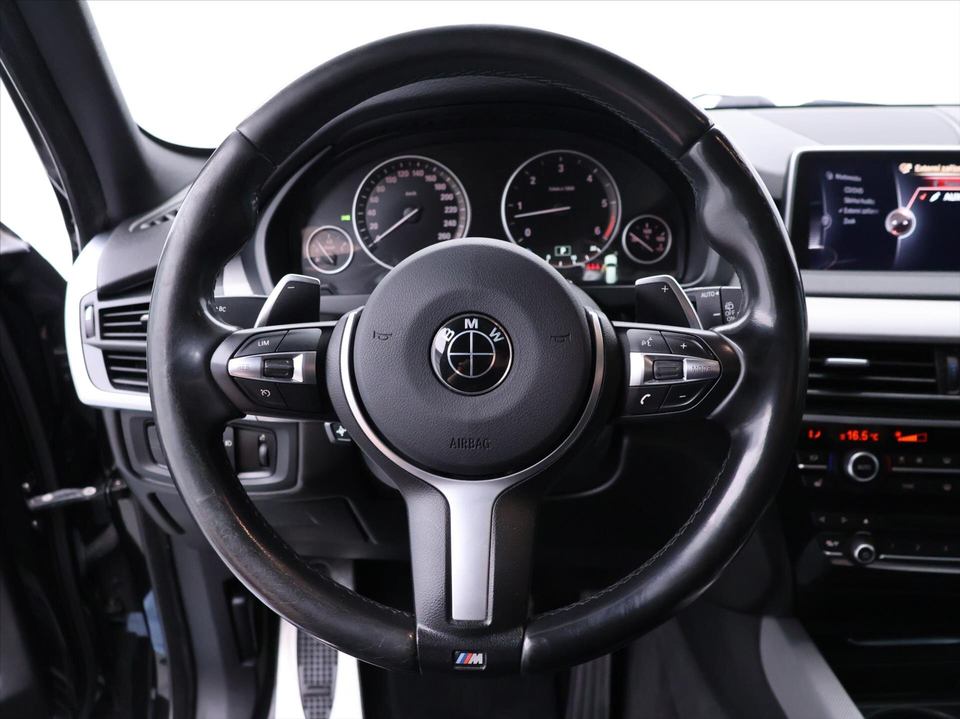 BMW X5 SUV / Terénní 3,0 l 230 kw