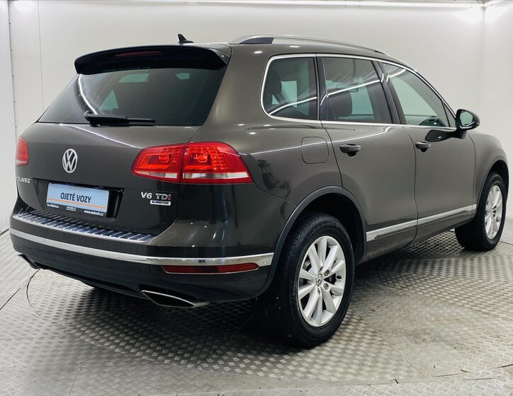 Volkswagen Touareg 2