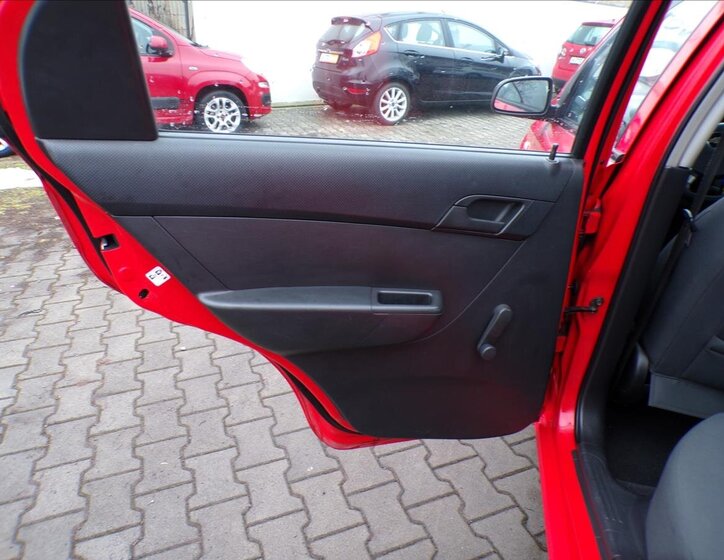 Chevrolet Aveo Sedan 1,2 l 53 kw