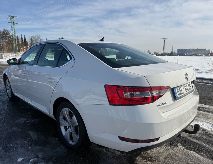 Škoda Superb Liftback 2,0 l 110 kw