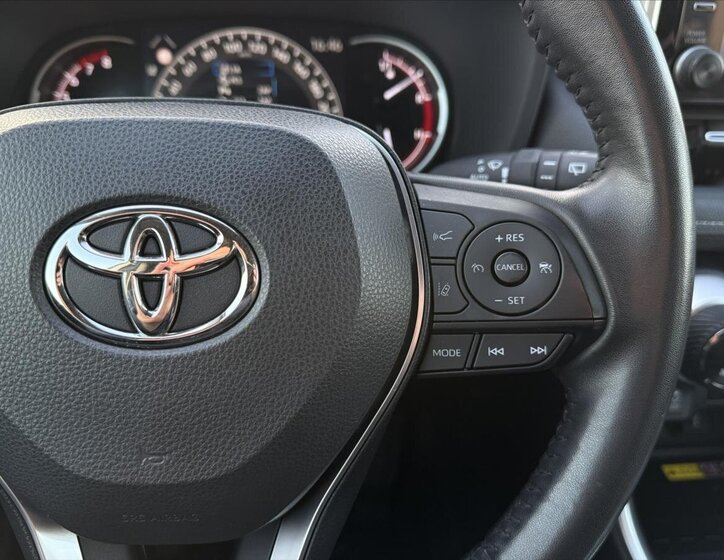 Toyota RAV4 SUV / Terénní 2,0 l 129 kw