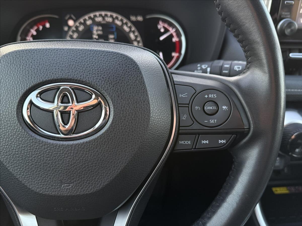 Toyota RAV4 SUV / Terénní 2,0 l 129 kw