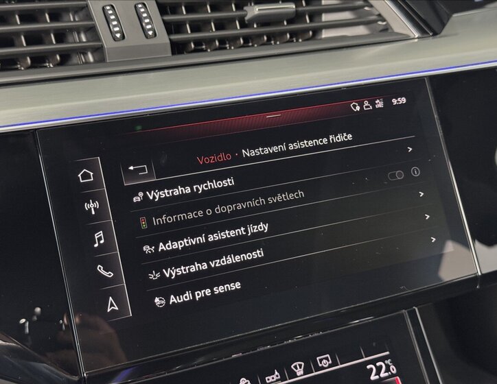 Audi e-tron SUV / Terénní 0,0 300 kw