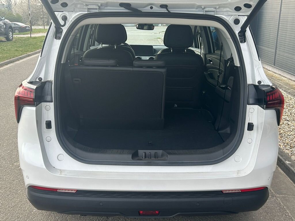 Dongfeng Ostatní MPV 1,5 l 180 kw