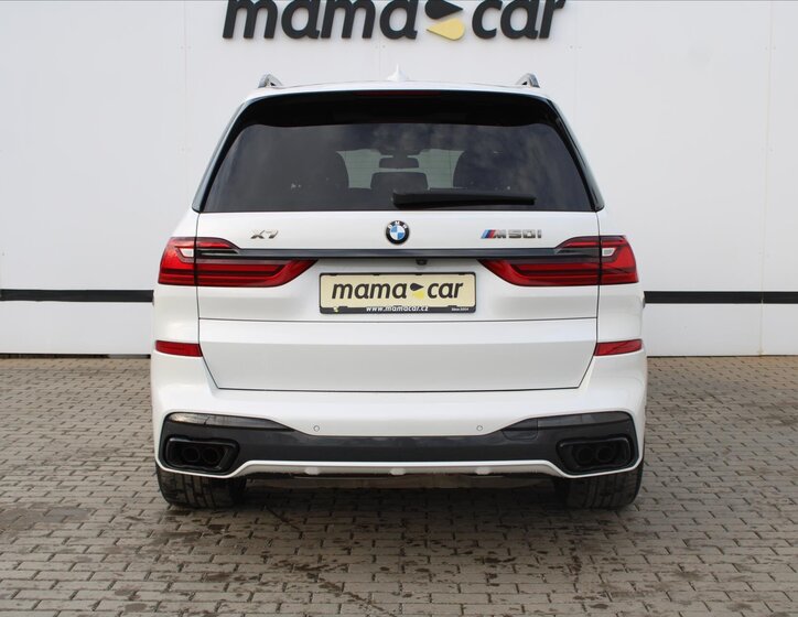 BMW X7 SUV 4,4 l 390 kw
