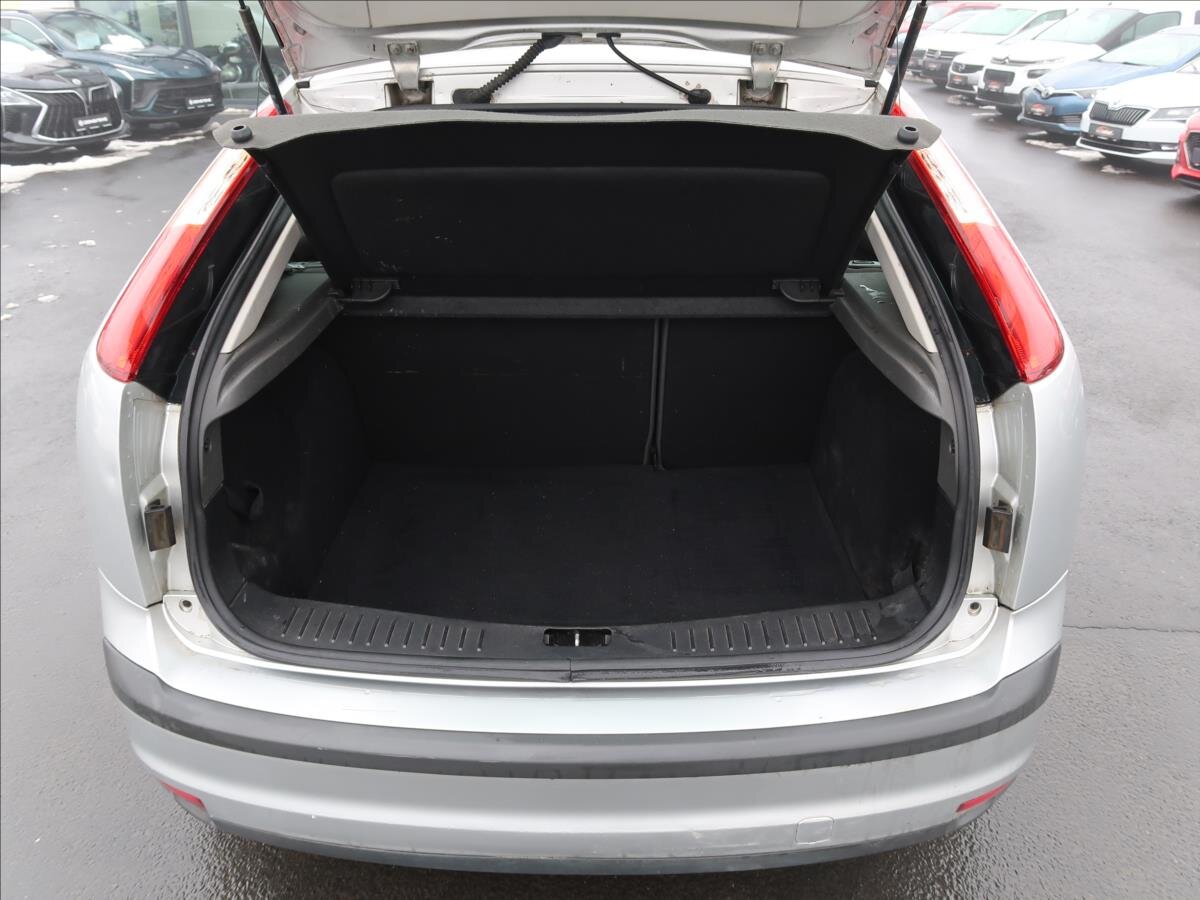 Ford Focus Hatchback 1,6 l 74 kw