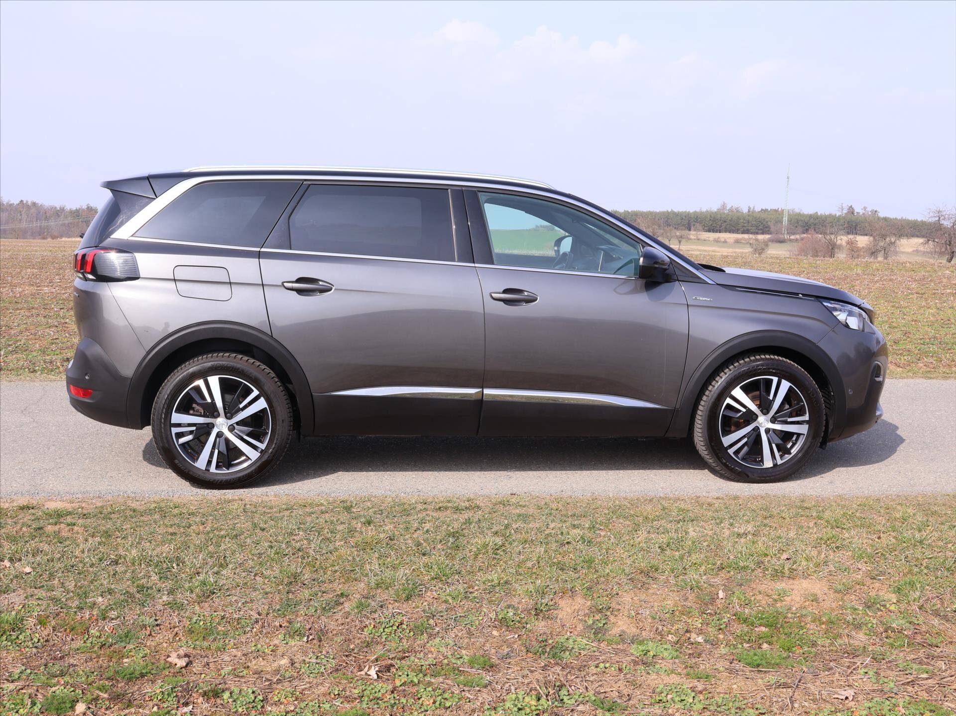 Peugeot 5008 SUV / Terénní 1,2 l 96 kw
