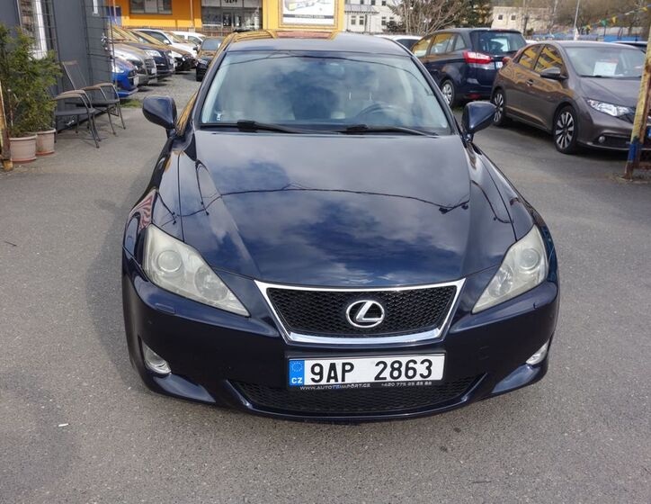 Lexus IS 220 3