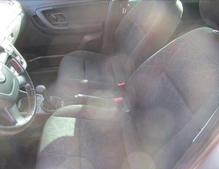 Škoda Roomster Kombi 1,4 l 63 kw