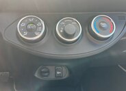 Toyota Yaris Hatchback 1,5 l 82 kw