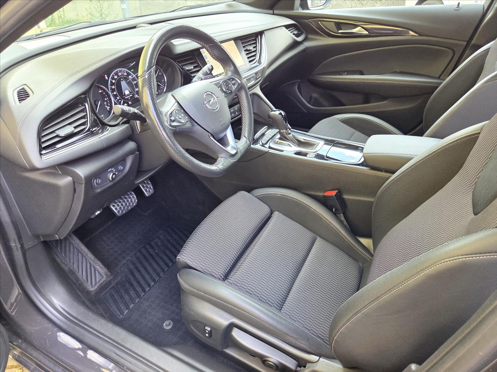 Opel Insignia Kombi 2,0 l 128 kw