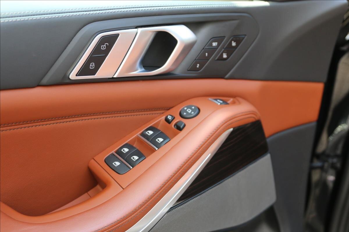 BMW X5 Kombi 3,0 l 290 kw