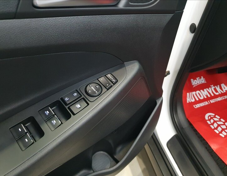Hyundai Tucson SUV / Terénní 1,6 l 100 kw