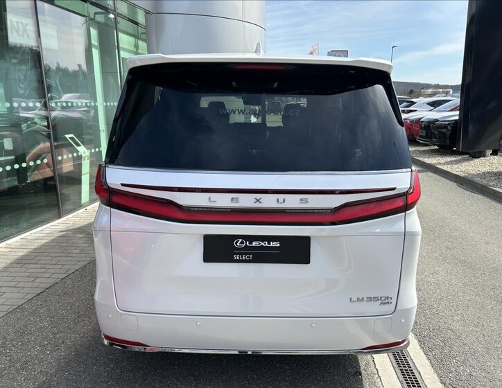 Lexus LM 350h VAN-Minibus 2,5 l 183 kw