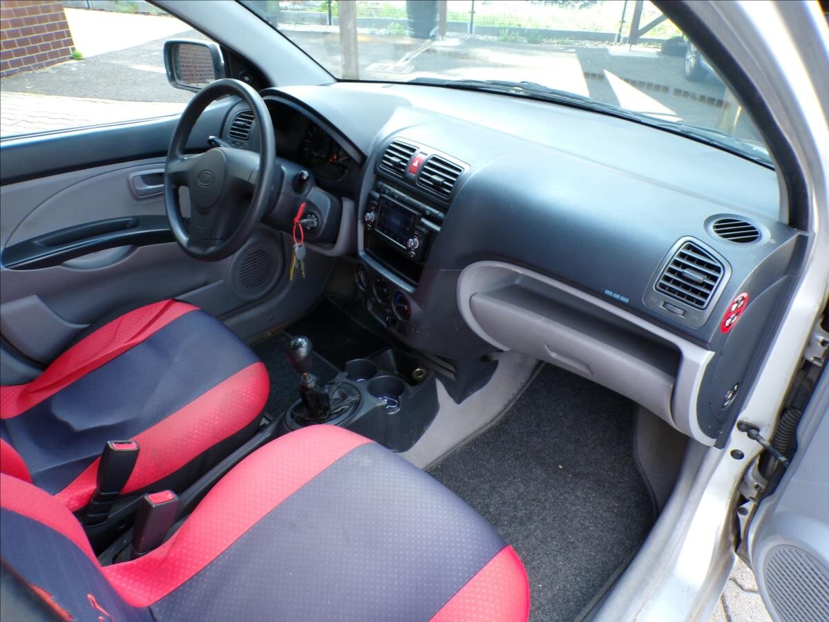 KIA Picanto Kombi 1,1 l 48 kw