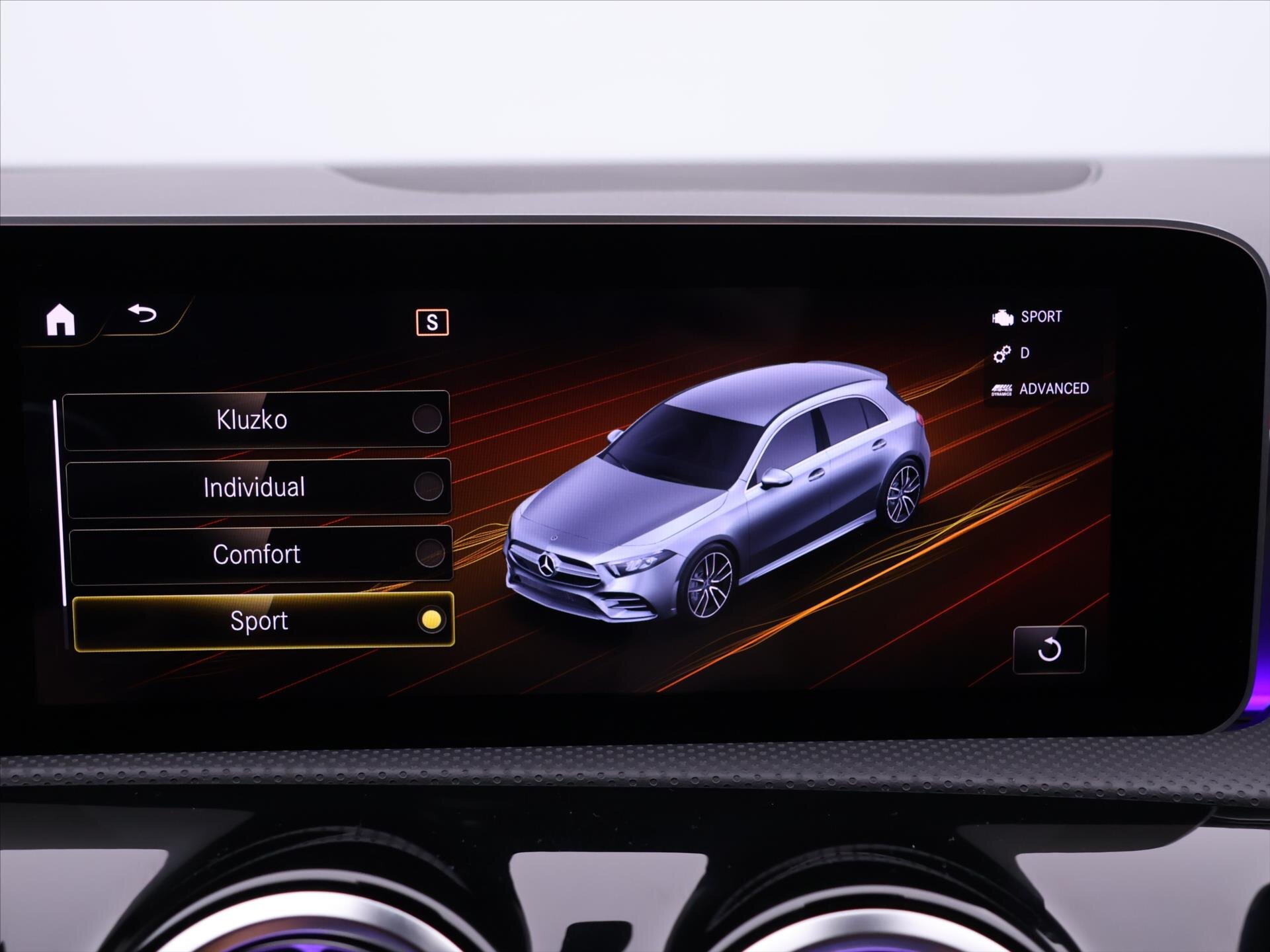 Mercedes-Benz Třídy A Hatchback 2,0 l 225 kw