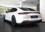 Porsche Panamera 4