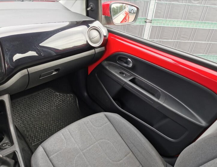 Volkswagen up! Hatchback 999,0 44 kw
