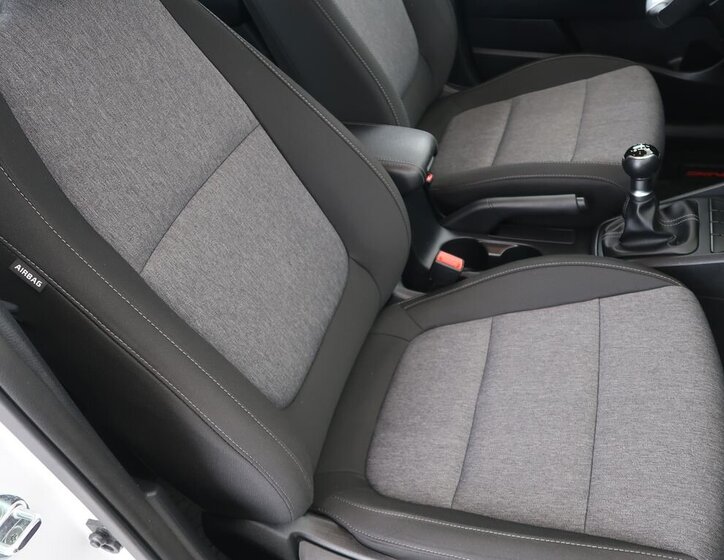 KIA Stonic Kombi 1,2 l 61 kw