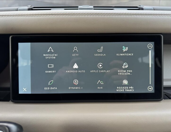 Land Rover Defender 17