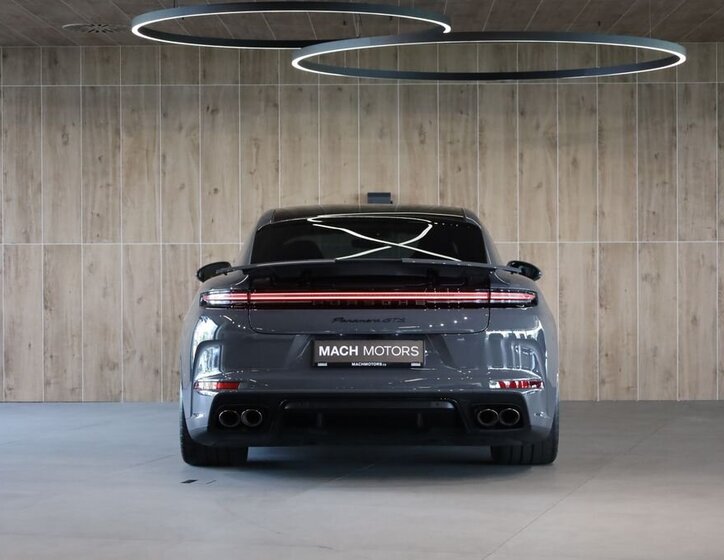 Porsche Panamera Sedan / Limuzína 4,0 l 368 kw