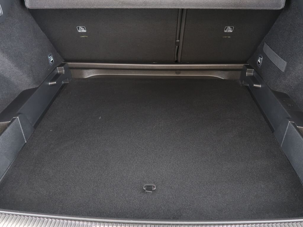 DS Automobiles DS7 Crossback SUV / Terénní 1,6 l 133 kw