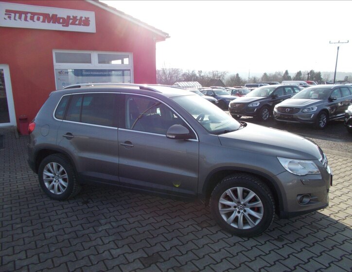Volkswagen Tiguan SUV 2,0 l 103 kw