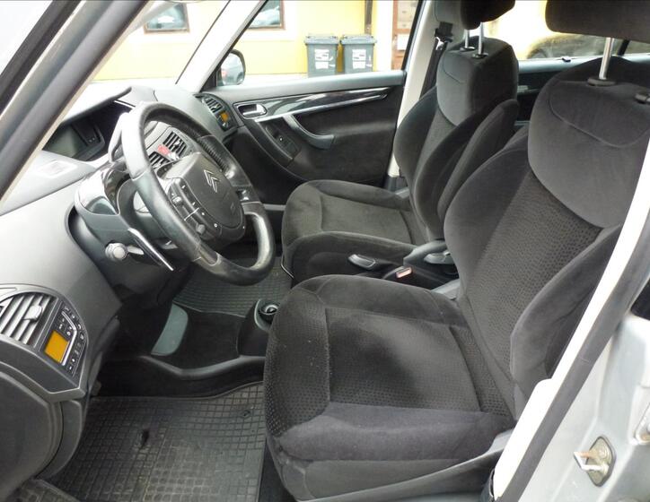 Citroën Grand C4 Picasso 12