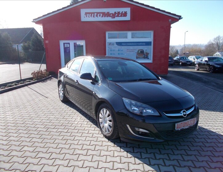 Opel Astra Sedan / Limuzína 1,4 l 103 kw