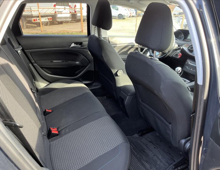 Peugeot 308 Kombi 1,5 l 96 kw