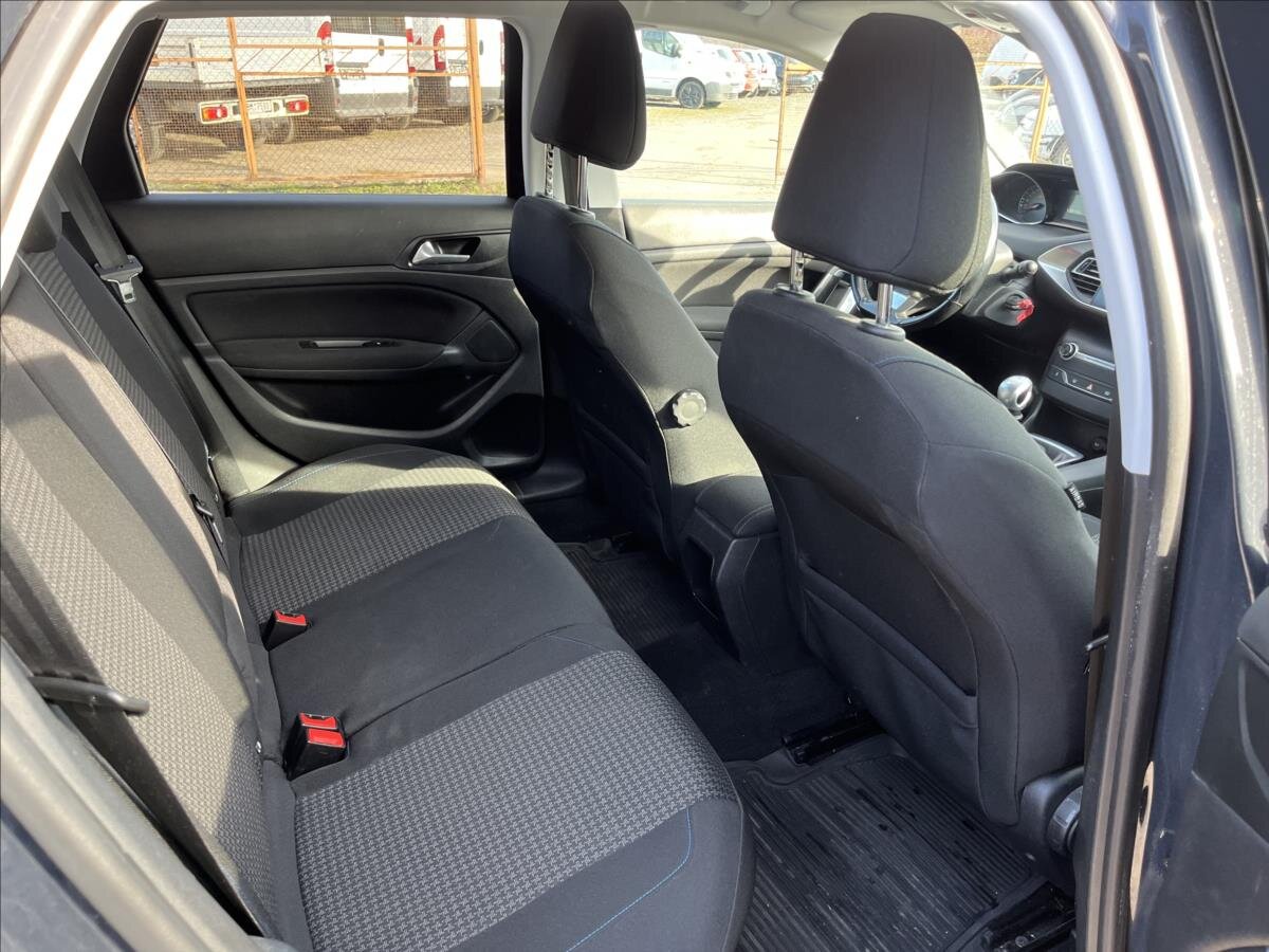 Peugeot 308 Kombi 1,5 l 96 kw