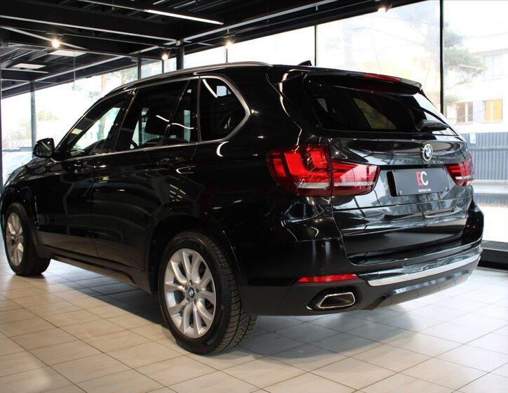 BMW X5 SUV / Terénní 3,0 l 230 kw