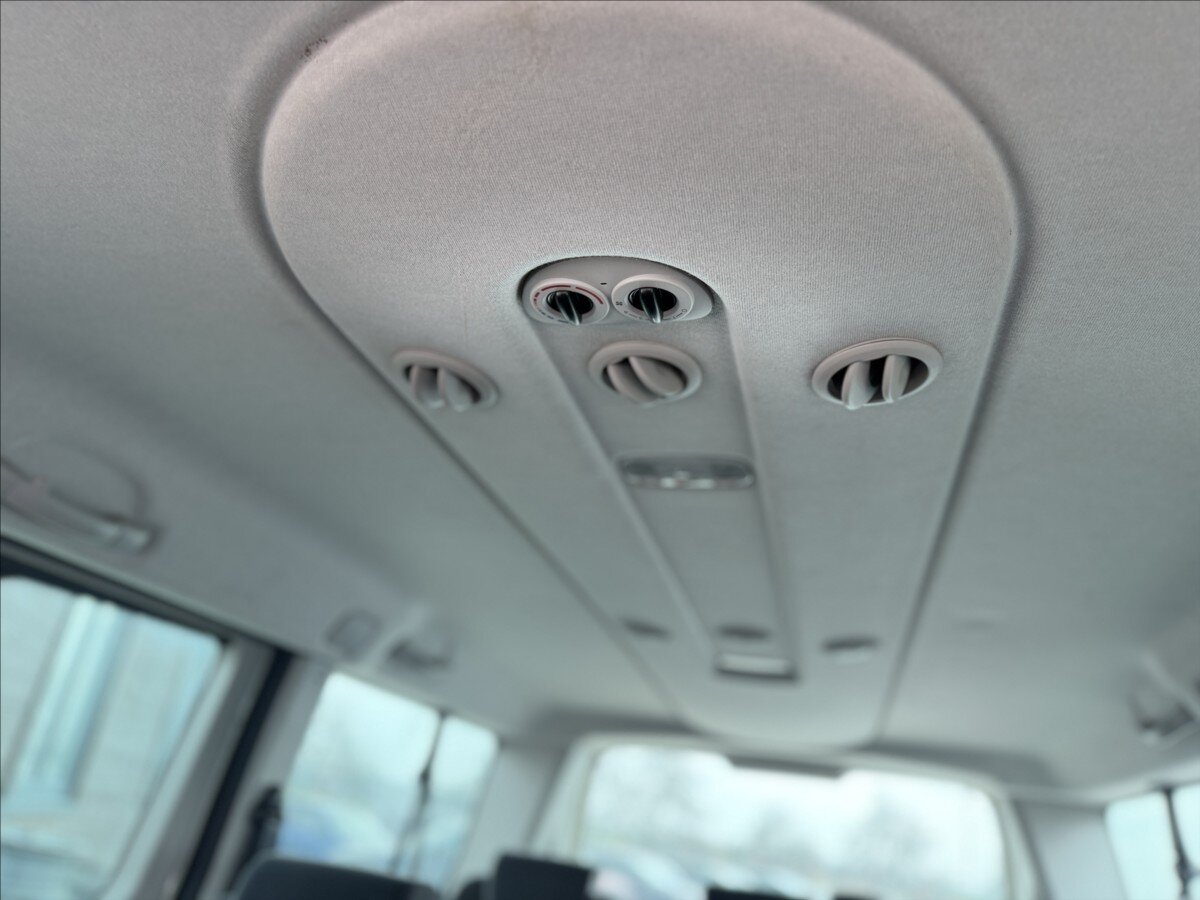 Peugeot Expert MPV 2,0 l 120 kw