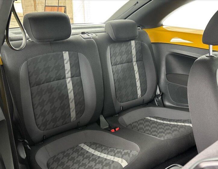 Volkswagen Beetle Hatchback 1,2 l 77 kw