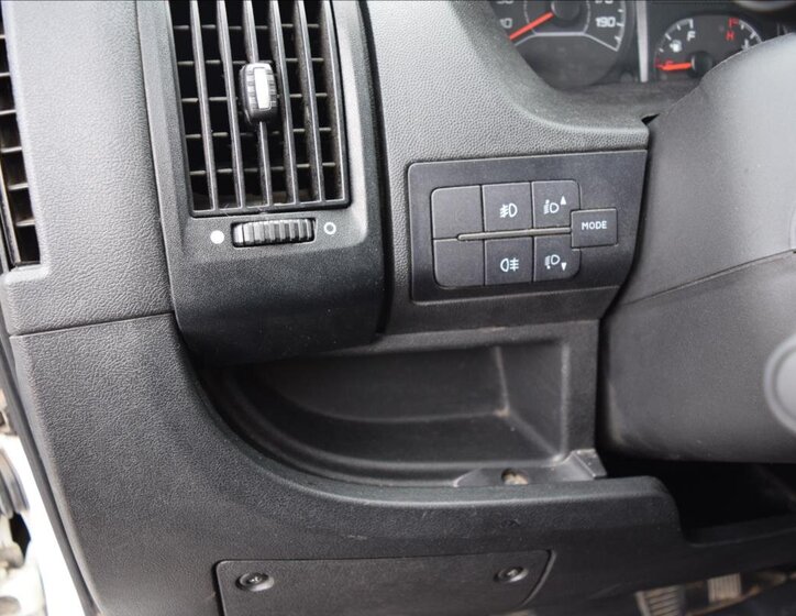 Peugeot Boxer Skříň 2,0 l 120 kw