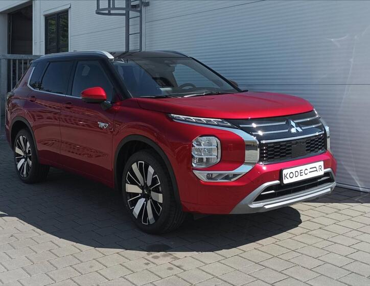 Mitsubishi Outlander 1