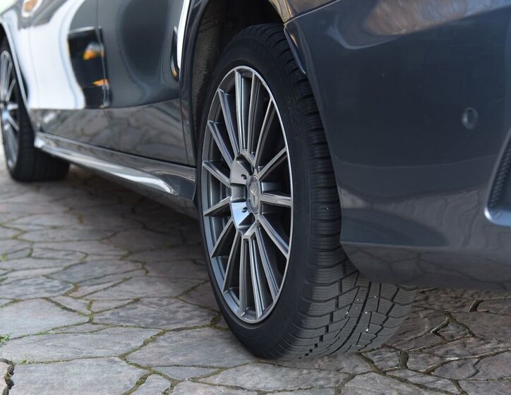 Mercedes-Benz Třídy C Sedan / Limuzína 2,1 l 125 kw