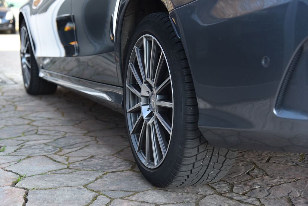 Mercedes-Benz Třídy C Sedan / Limuzína 2,1 l 125 kw