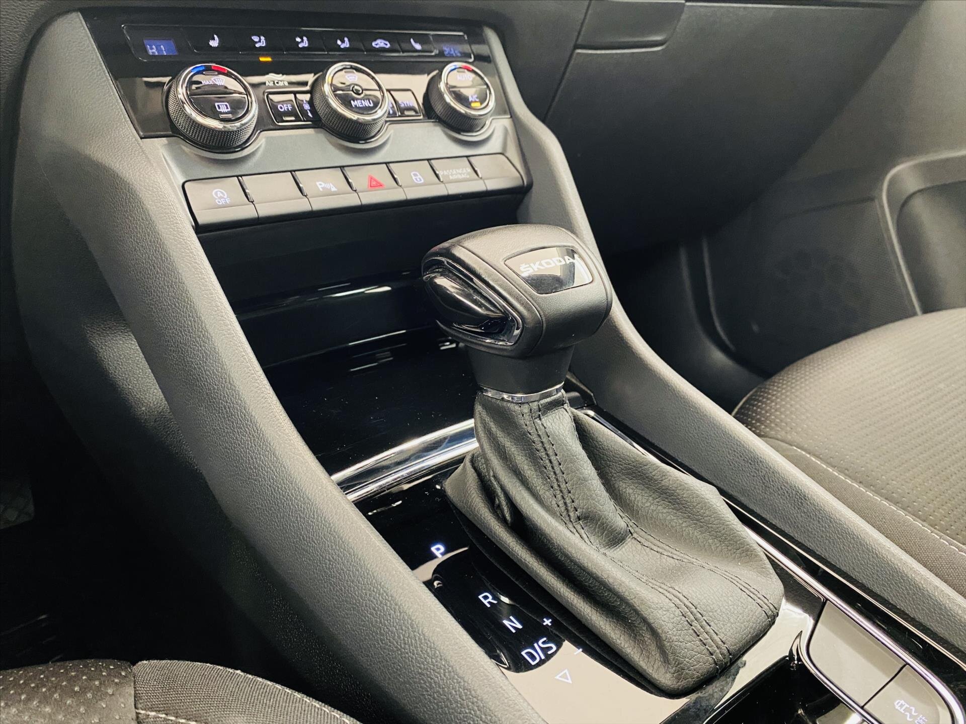 Škoda Karoq SUV / Terénní 1,5 l 110 kw