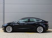 Tesla Model 3 8