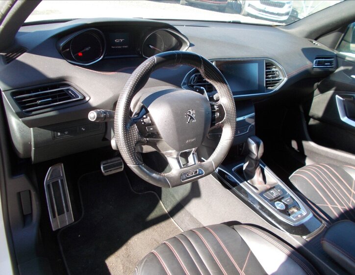 Peugeot 308 Kombi 2,0 l 133 kw