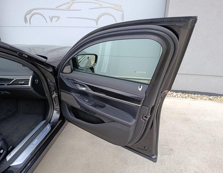 BMW Řada 7 Ostatní 3,0 l 250 kw