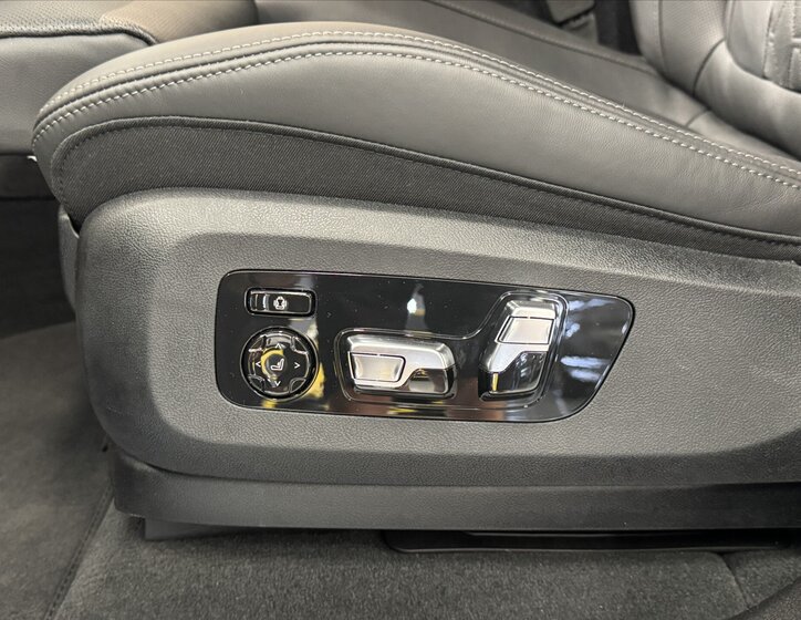 BMW X5 SUV 3,0 l 250 kw