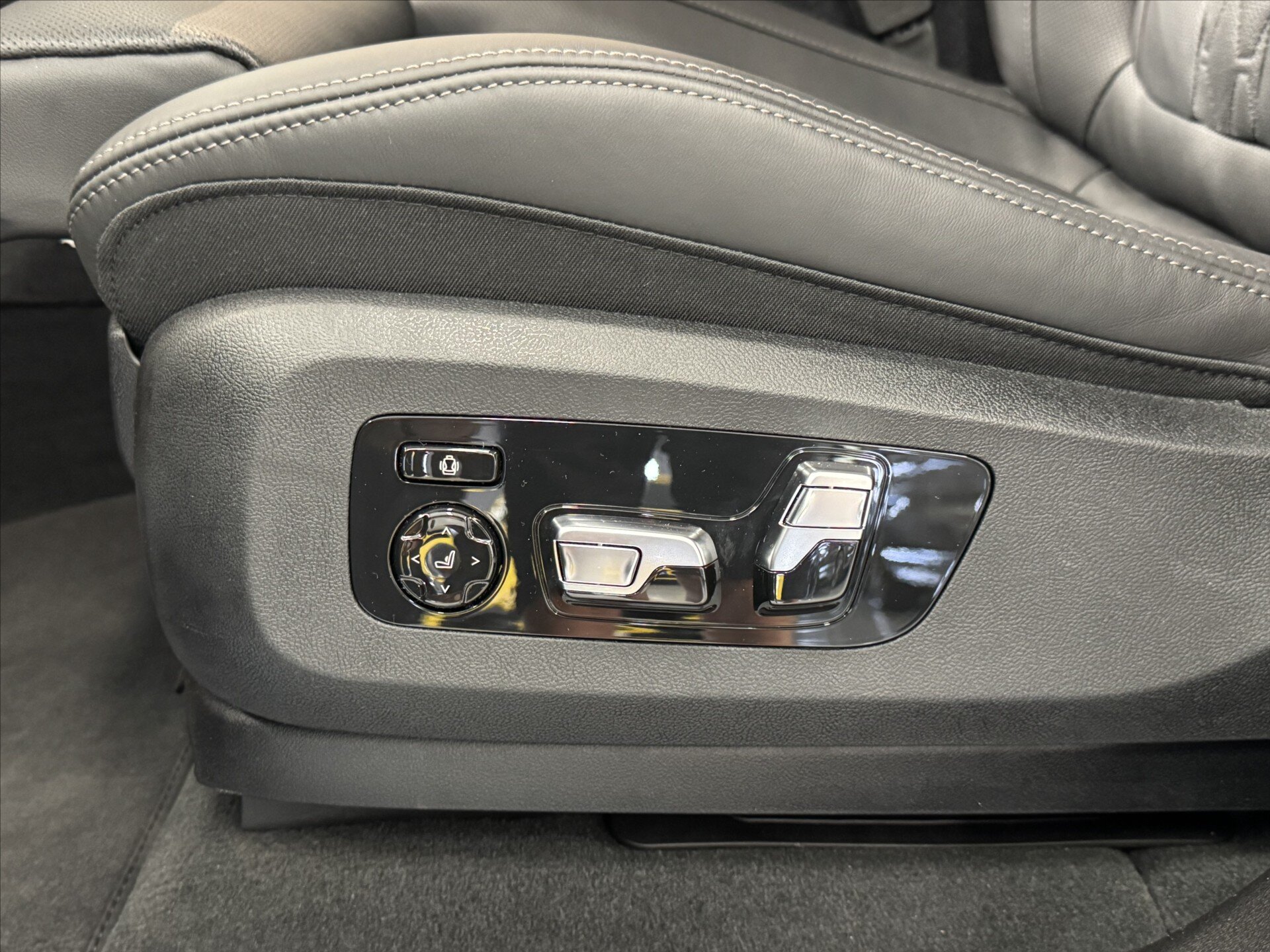 BMW X5 SUV 3,0 l 250 kw