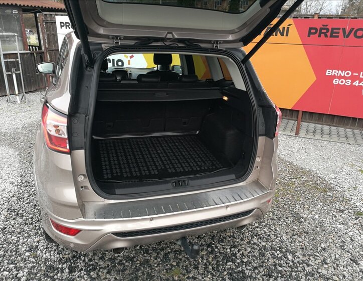 Ford Kuga SUV / Terénní 2,0 l 110 kw