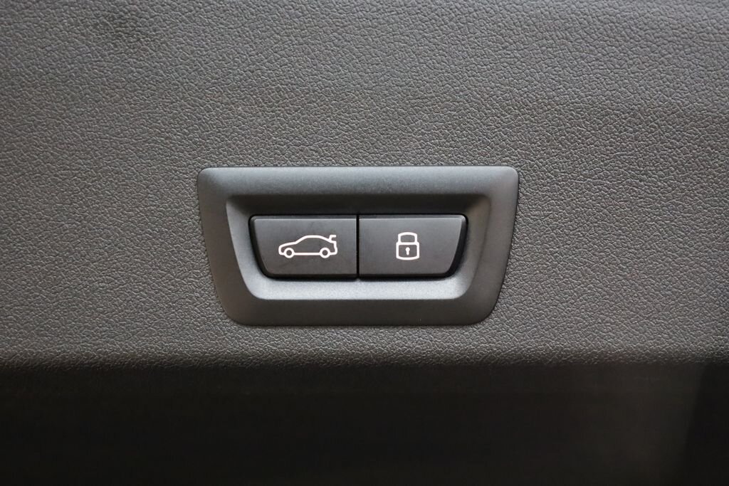 BMW XM SUV / Terénní 4,4 l 480 kw