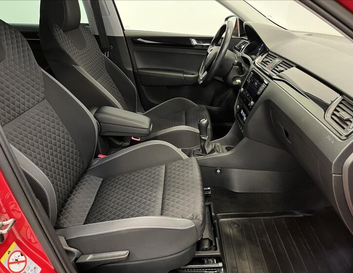 Škoda Rapid Liftback 999,0 81 kw