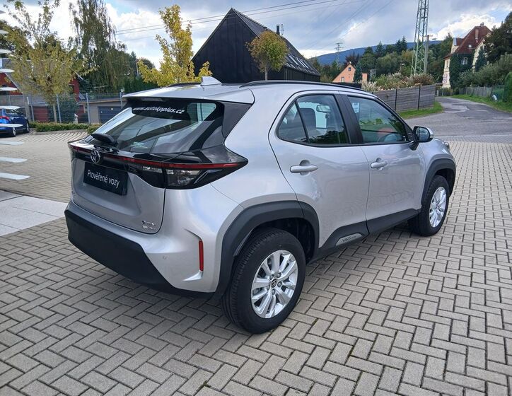 Toyota Yaris Cross 6