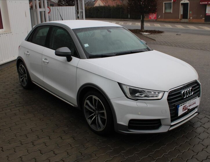 Audi A1 Hatchback 1,4 l 66 kw