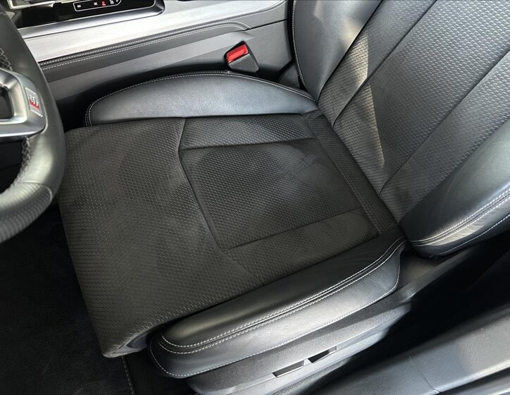 Audi Q8 SUV / Terénní 3,0 l 250 kw